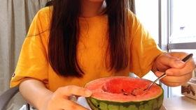 很少看到德国留学生娱乐吃瓜